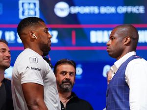 Supporting image for story: Daniel Dubois: Anthony Joshua is the king and I need to become the king slayer