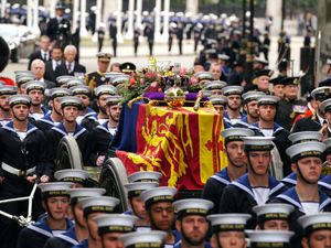 Supporting image for story: Sombre royals follow Queen’s coffin towed by sailors to Westminster Abbey