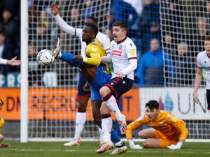 Supporting image for story: Dave Edwards: A huge run of games for Shrewsbury to climb from trouble