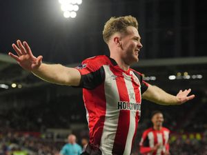 Supporting image for story: Brentford move up to sixth with scintillating win against Newcastle