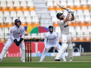 Supporting image for story: England toil continues in Pakistan as Agha Salman makes most of disputed catch