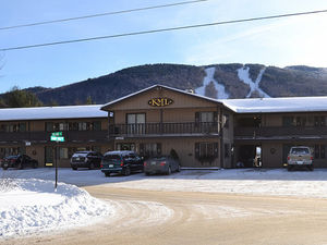 Supporting image for story: US hotel 'deeply sorry' for shredding Walsall schoolchildren's passports, leaving them stranded