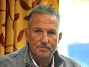 Supporting image for story: England cricket legend Ian 'Beefy' Botham to bowl over audience at Oswestry event