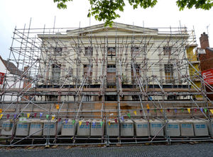 Supporting image for story: Exclusion zone around former Newport hotel as safety probe ongoing