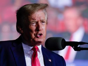 Supporting image for story: Officials ordered to make public redacted version of Trump search affidavit