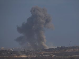 Supporting image for story: Israeli strikes kill 31 in Gaza, health officials say