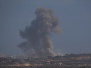 Supporting image for story: Israeli strikes kill 31 in Gaza, health officials say