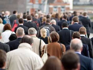 Supporting image for story: Wage growth slips back as jobless rate hits highest since 2021 – ONS