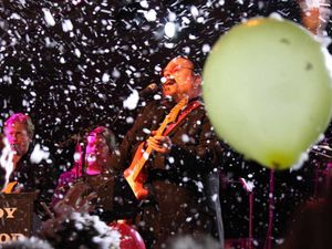 Supporting image for story: Roy Wood announces Bilston Christmas show date