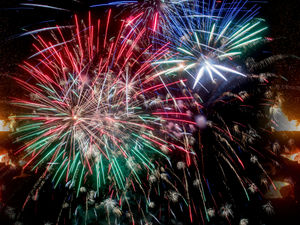 Supporting image for story: Sparkling bonfire night in store at Weston Park