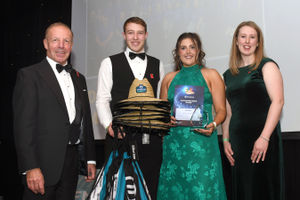(l-r) NFYFC President John Lee OBE DL with Dyffryn Tanat YFC Club Chair Sion Evans and former Club Chair Elin Lewis and NFYFC's Competitions Chair Ellie Gassor
