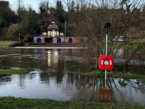 Supporting image for story: Flood warnings back in place in Shrewsbury as towns brace