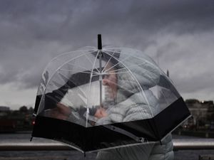 Supporting image for story: Storm Bram: 11 Irish counties under status orange weather warning