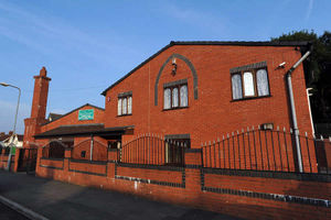 Kanzul Iman Central Jamia Mosque, Binfield Street, Tipton