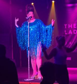 Miss Bella End at The Ultimate Ladies Night Show