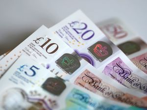 A set of UK bank notes