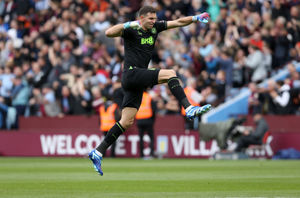 Aston Villa goalkeeper Emiliano Martinez celebrates
