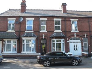 Supporting image for story: Man found injured outside West Bromwich house dies 