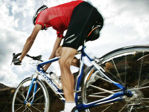 Supporting image for story: Vickers sets a blistering pace at Bucks Head