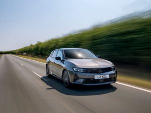 Supporting image for story: Updated Vauxhall Astra plug-in hybrid range goes on sale priced at £36,145