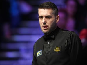 Supporting image for story: Mark Selby eases into last eight of Masters with victory over Ali Carter
