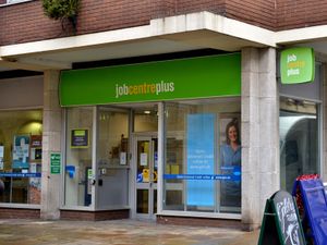 Supporting image for story: Wage growth edges back as unemployment static