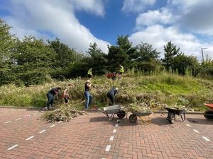 Supporting image for story: Persimmon Homes team volunteer for Severn Hospice