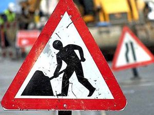 Supporting image for story: Three-way traffic lights for Shrewsbury road while cable work takes place