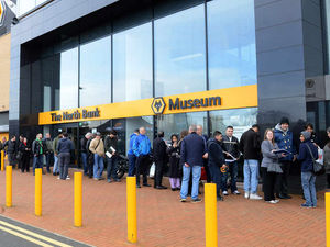 Supporting image for story: Video and gallery: Molineux plays host to huge jobs fair
