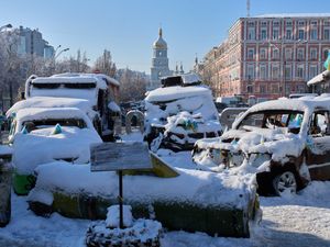 Supporting image for story: Ukrainian delegation arrives in US for peace talks as Russia hits energy sites