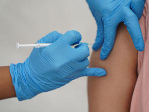 Supporting image for story: Extra vaccinations offered to schoolchildren