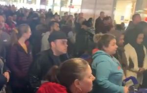 The scene at Tesco in Dudley last weekend where hundreds gathered in close proximity