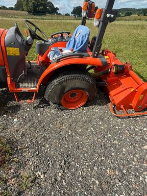 The missing orange Kubota STW34 tractor