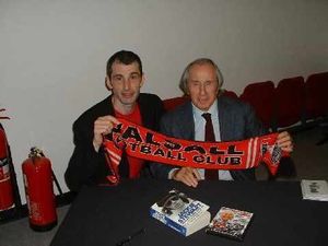 Supporting image for story: Mark gets celebs to help hospice