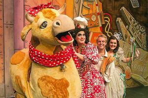 Supporting image for story: Theatre Severn panto Jack and the Beanstalk breaks audience records