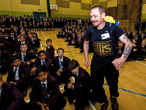 Supporting image for story: School's out for dad Lenny after 150-mile hike from London to Newport