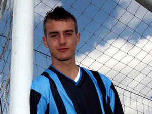 Supporting image for story: Harriers sign Fulham's Richard Peniket