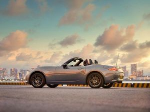 Supporting image for story: Mazda announces limited edition MX-5 R-Sport