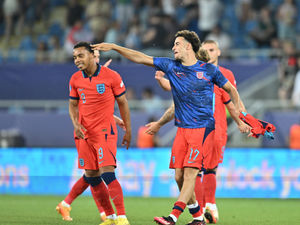 Supporting image for story: England under 21s can create a 'piece of history' says Lee Carsley