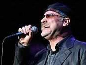 Supporting image for story: Soulful sounds of Carrack at Robin 2