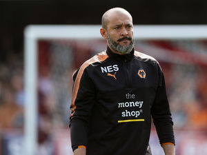 Supporting image for story: Nuno not happy with point but praises Wolves players