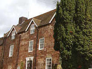 Supporting image for story: Lord it up for £21k per year