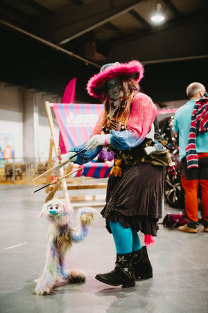 Mabel the Pink Puppeteer