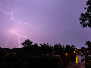Supporting image for story: Lightning strikes leave 1,000 Midlands homes without power as thunderstorms roll in