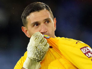 Supporting image for story: Emi Martinez: Scale of change has made it tough for Aston Villa