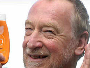 Supporting image for story: MP 'to sue' on sunbed slur