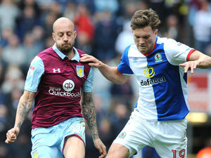 Supporting image for story: Aston Villa set to rival Wolves for Southampton striker Sam Gallagher