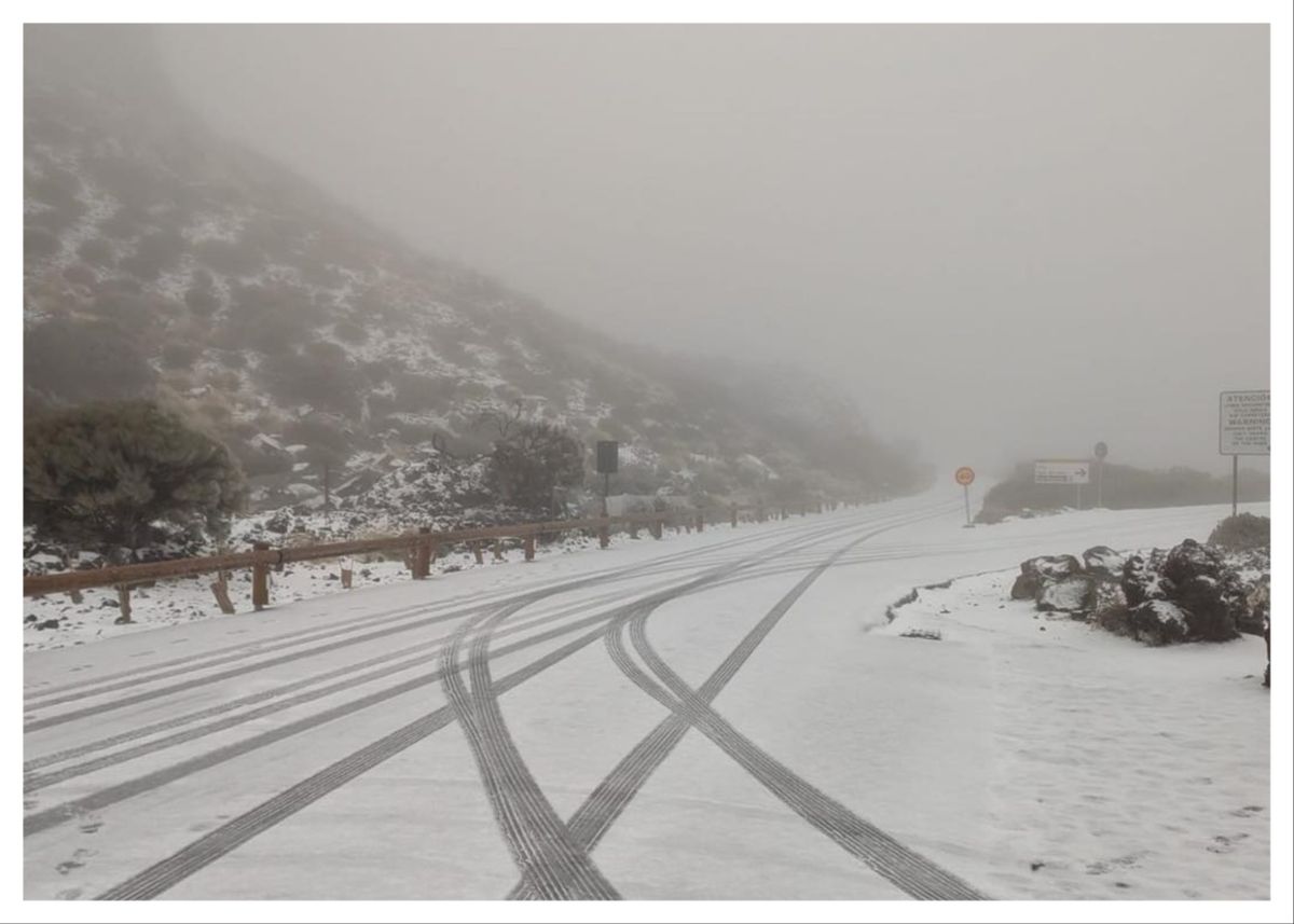 Tourists shocked as popular attraction in Tenerife blanketed in snow ahead of Easter holidays