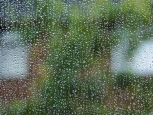 Supporting image for story: Yellow weather warning issued as heavy rainfall predicted across parts of UK