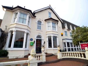 Supporting image for story: Residents hit out at ‘reckless’ plan to replace Wolverhampton hotel with Lidl store